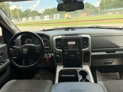 2016 Dodge Ram 1500 Outdoorsman photo 3