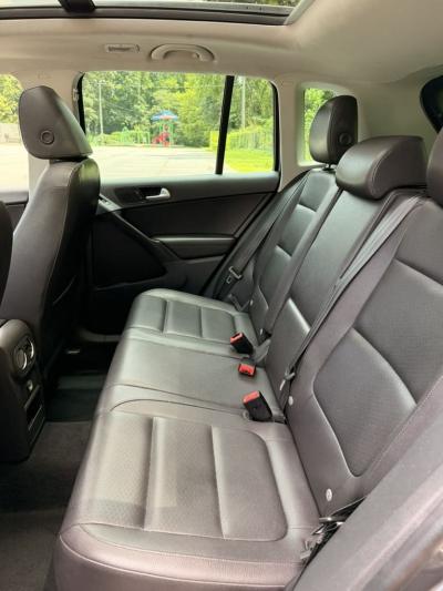 2015 Volkswagen Tiguan S S photo 8