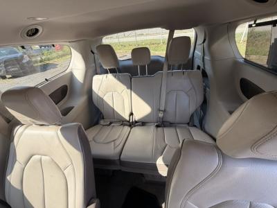 2019 Chrysler Pacifica Touring L Plus Pacifica Touring L Plus Mini Van 4D photo 9