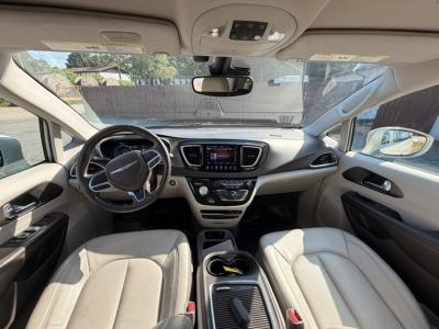 2019 Chrysler Pacifica Touring L Plus Pacifica Touring L Plus Mini Van 4D photo 6