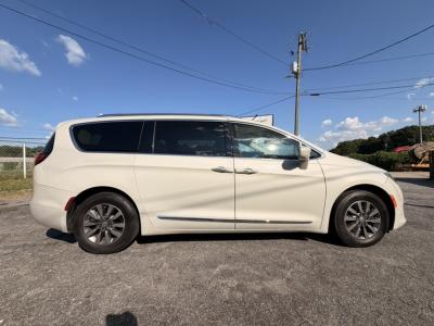 2019 Chrysler Pacifica Touring L Plus Pacifica Touring L Plus Mini Van 4D photo 2