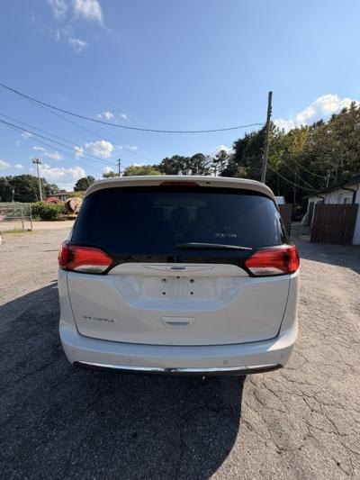 2019 Chrysler Pacifica Touring L Plus Pacifica Touring L Plus Mini Van 4D photo 4