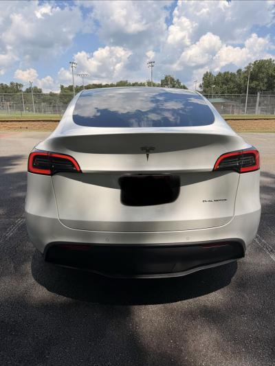2022 Tesla Y Long Range AWD photo 2