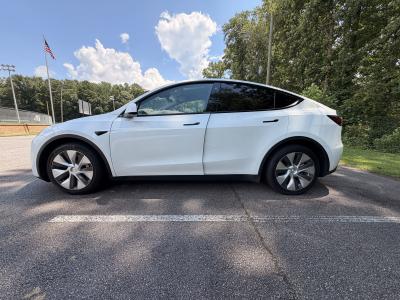 2022 Tesla Y Long Range AWD photo 3